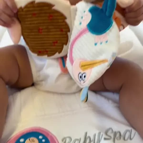 Bebê Maitê conhecendo o Baby Spa